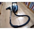 ASPIRATEUR NOIR 700W