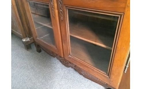 ARMOIRE 2P VITREES AVEC ETAGERES