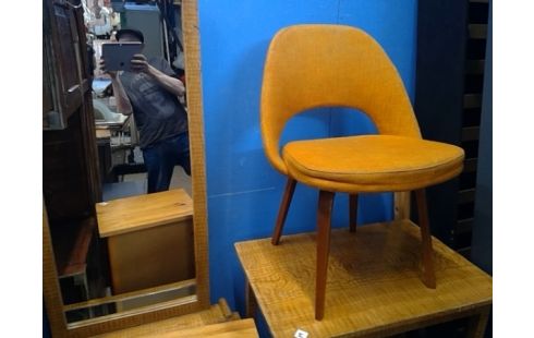 STOEL ORANJE VINTAGE KNOLL