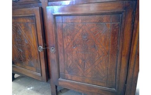 KAST OUD SNIJWERK LEDER BLAD