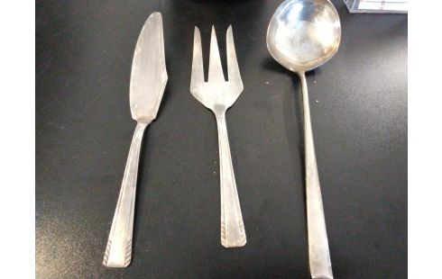 COUVERT METAL ARGENTE