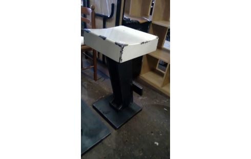 MANGE DEBOUT + TABOURET