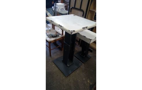 MANGE DEBOUT + TABOURET