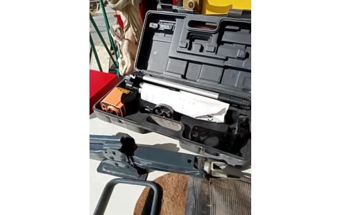 NIVEAU LASER TRÉPIED+ MALETTE RSV2