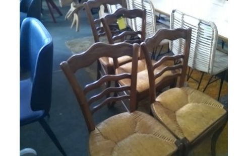 LOT DE 6 CHAISES PAILLEES EN L'ETAT