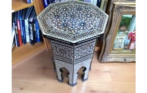 GUERIDON STYLE EGYPTIEN