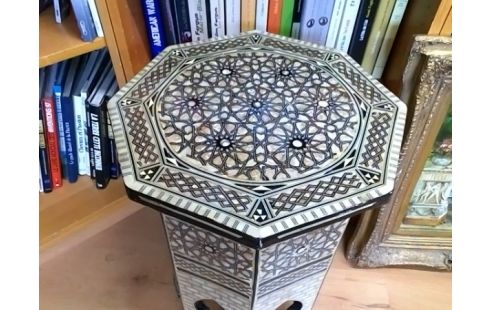 GUERIDON STYLE EGYPTIEN