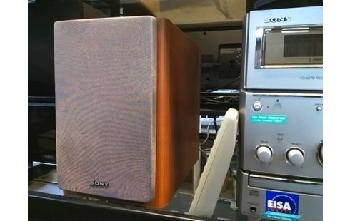CHAINE HIFI SONY CD/RADIO (TELECOMMANDE ET ANTENNE RADIO)