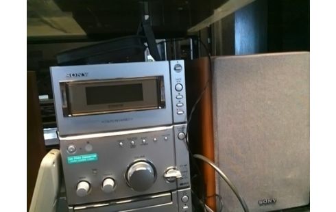 CHAINE HIFI SONY CD/RADIO (TELECOMMANDE ET ANTENNE RADIO)