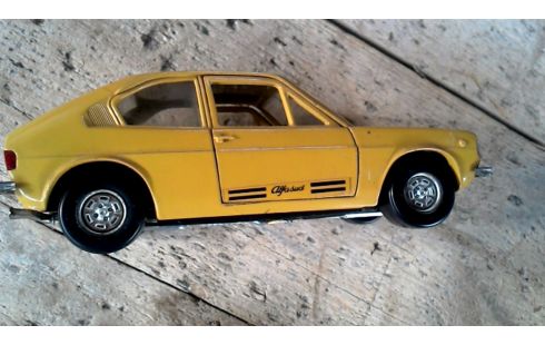 SPEELGOED AUTO LOT VAN