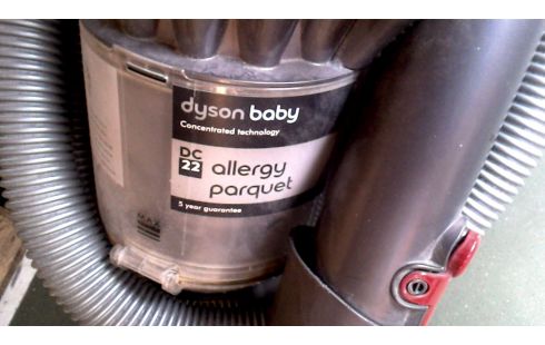 STAUBSAUGER DYSON