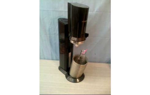 SODASTREAMER M. KARTUSCHE U. FLASCHE