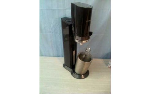SODASTREAMER M. KARTUSCHE U. FLASCHE