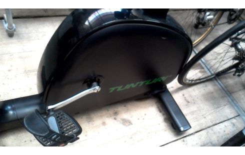 FITNESSTOESTEL FIETS TUNTURI F20