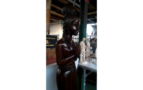 BEELD VROUW HOUT SNIJWERK TEAK