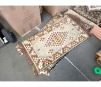 TAPIS PM VERT MARRON