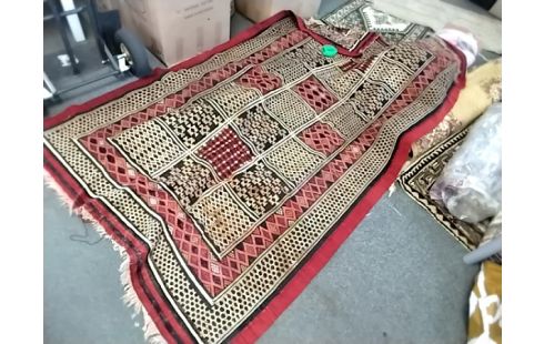 TAPIS ROUGE 2M40/1M50