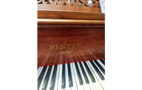 PIANO 1/4 QUEUE PLEYEL