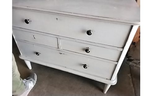 COMMODE PATINÉE BLANCHE