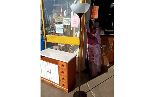 LAMPADAIRE MODERNE NOIR ET BLANC