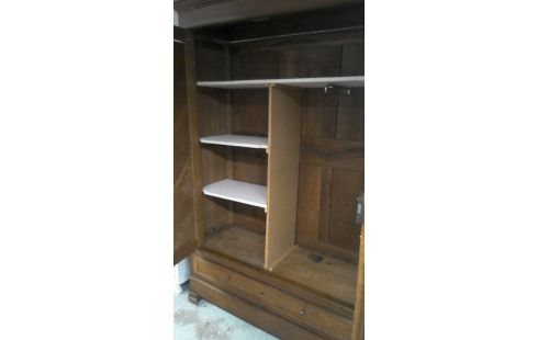 ARMOIRE  EN L'ETAT