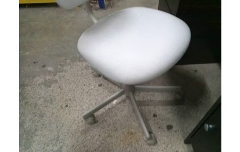 FAUTEUIL DE BUREAU SUR ROULETTE