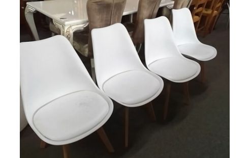 LOT DE 4 CHAISES BLANCHES PLASTIQUE