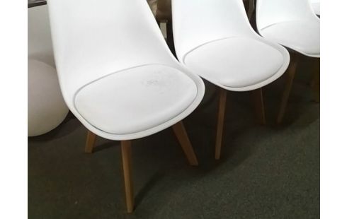 LOT DE 4 CHAISES BLANCHES PLASTIQUE