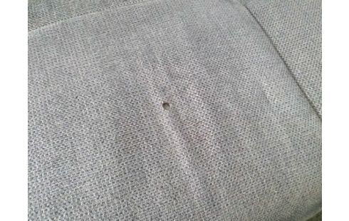 CANAPE D'ANGLE TISSU GRIS (QLQS TROUS DE CIGARETTE)