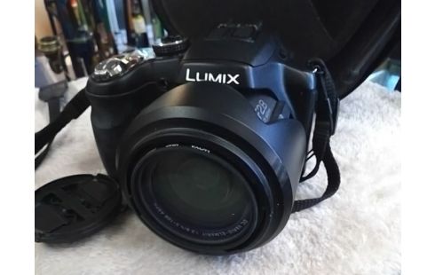 APPAREIL PHOTO PANASONIC DMC FZ200 (AVEC SACOCHE)