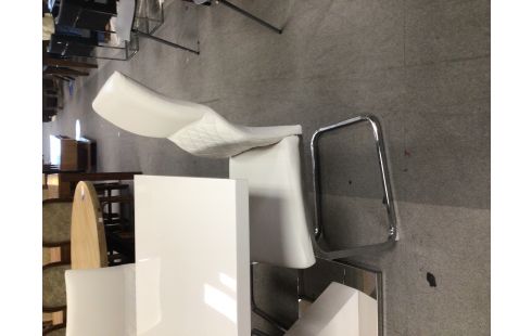 CHAISE BLANCHE LOT DE 4