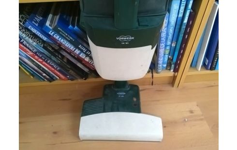 ASPIRATEUR BALAI ANCIEN VORWERK AVEC ACCESSOIRES