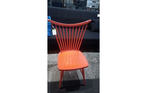 CHAISE IKEA EN BOIS ORANGE