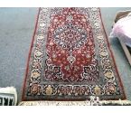 TAPIS MOTIF ROUGE 90x160
