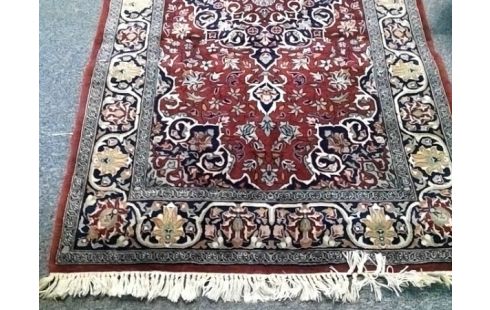TAPIS MOTIF ROUGE 90x160