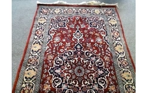 TAPIS MOTIF ROUGE 90x160