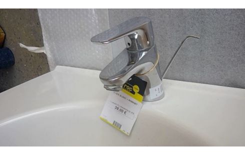 EVIER BLANC + ROBINET