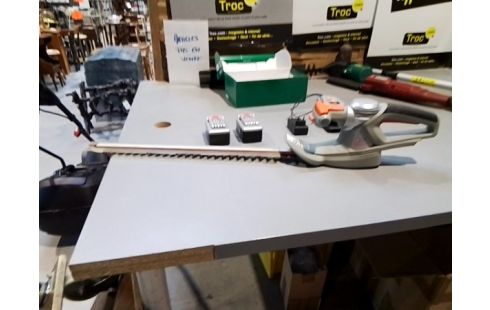 TAILLE HAIE IDTECH AVEC 2 BATTERIES