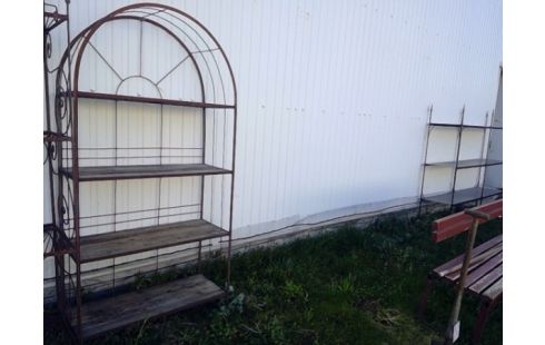 REK VOOR PLANTEN IN IJZER