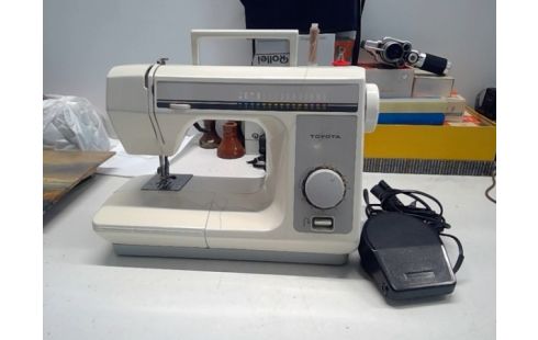 NAAIMACHINE TOYOTA MET BIJBEHOREN