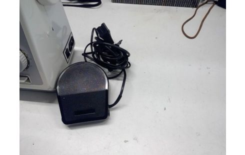 NAAIMACHINE TOYOTA MET BIJBEHOREN