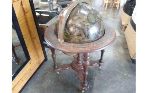 BAR GLOBE TERRESTRE + 1 ACCESSOIRE