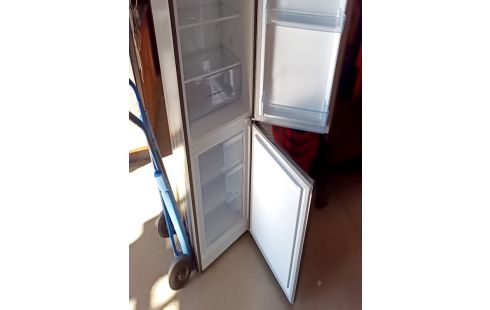 REFRIGERATEUR CONGELATEUR ESSENTIEL B 255L