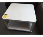 TABLE BASSE BLANCHE 64X64 SUR ROULETTES