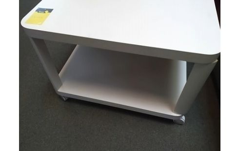 TABLE BASSE BLANCHE 64X64 SUR ROULETTES