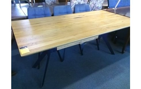 TABLE MODERNE 180X90 (UN ECLAT DANS UN COIN)