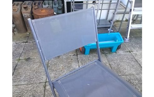 CHAISE PLIANTE GRISE