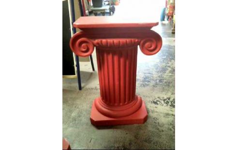 SÄULE HALBRUND STEINGUSS ROT