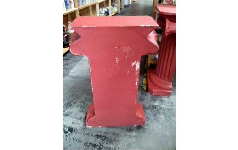 SÄULE HALBRUND STEINGUSS ROT