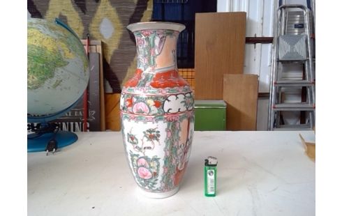 VAAS PORSELEIN OOSTERS